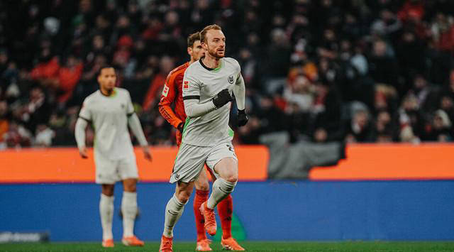 开云在线-德甲冲刺阶段走向成谜;克里夫兰骑士止住颓势;气氛紧张;轮换策略成焦点