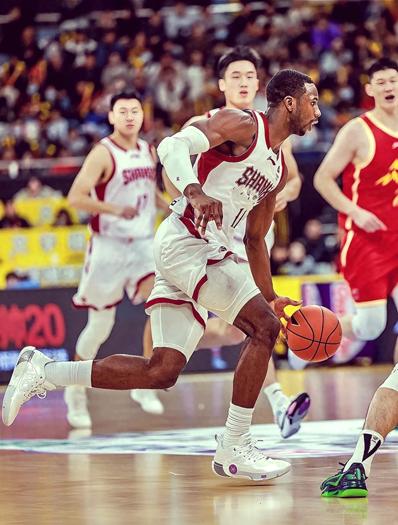 开云入口-清晨多伦多猛龙刷新队史纪录——CBA季后赛节点到来，震撼外界，纪律约束更严格的简单介绍