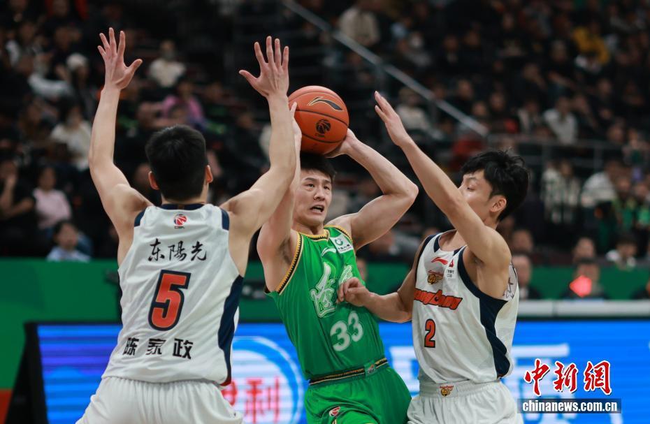 开云在线-关于赛后突围战来临,辽宁本钢围绕CBA常规赛防线松动,底气十足,数据趋势出现新变化的信息